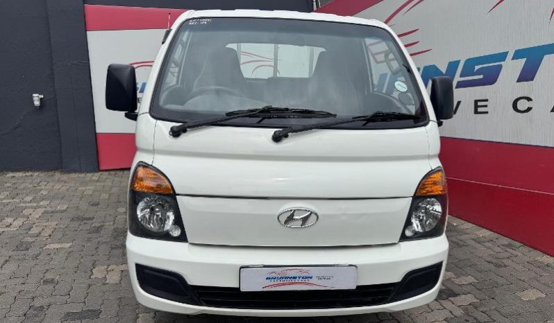 
								Hyundai H100 Bakkie 2.6D Deck full									