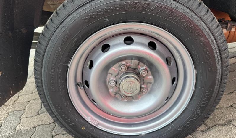 
								Hyundai H100 Bakkie 2.6D Deck full									