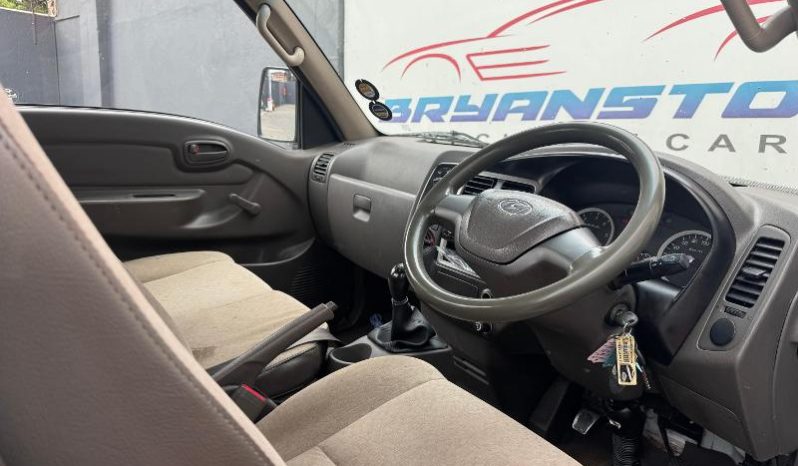 
								Hyundai H100 Bakkie 2.6D Deck full									