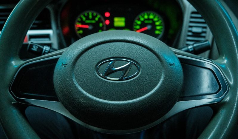 
								Hyundai H100 Bakkie 2.6D Deck Ac full									