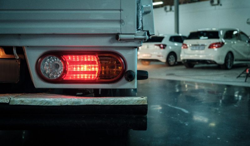 
								Hyundai H100 Bakkie 2.6D Deck Ac full									