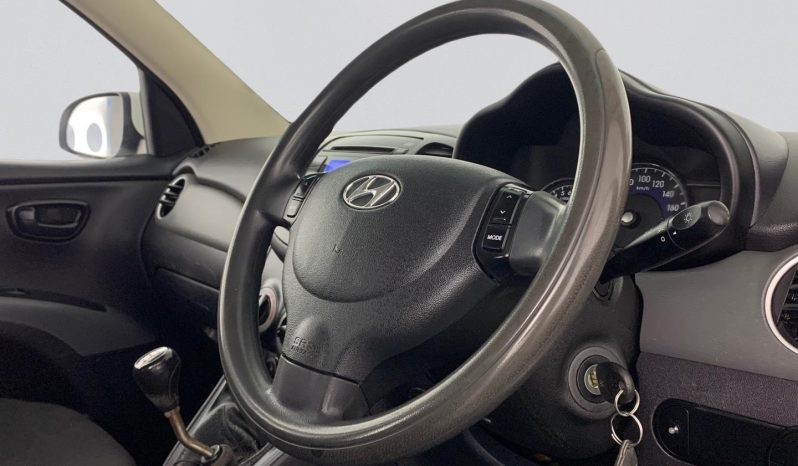 
								Hyundai I10 1.1 Motion full									