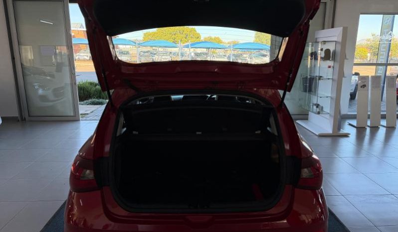 
								Hyundai I20 1.4 Executive At full									