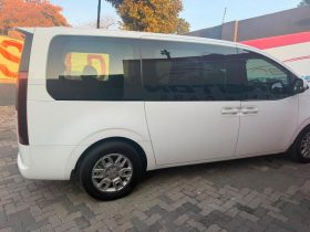 Hyundai Staria 2.2D Executive 9 Seater At