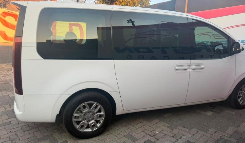 
								Hyundai Staria 2.2D Executive 9 Seater At full									