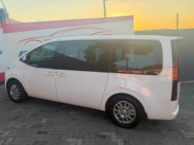 Hyundai Staria 2.2D Executive 9 Seater At