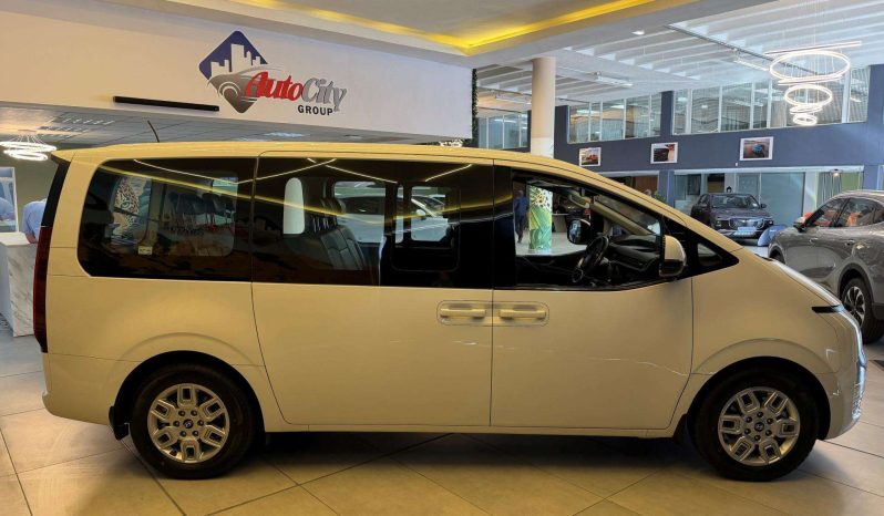 
								Hyundai Staria 2.2D Executive 9 Seater At full									