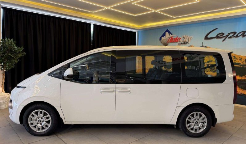 
								Hyundai Staria 2.2D Executive 9 Seater At full									