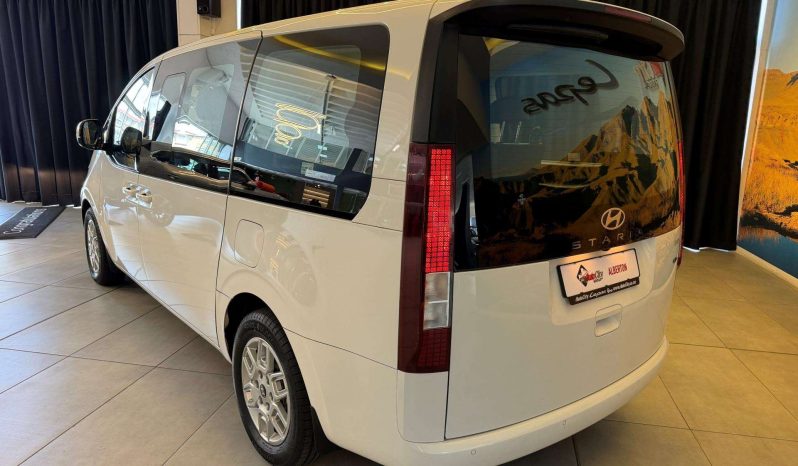 
								Hyundai Staria 2.2D Executive 9 Seater At full									