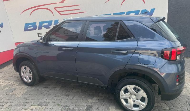 
								Hyundai Venue 1.2 Motion full									