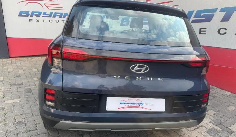
								Hyundai Venue 1.2 Motion full									