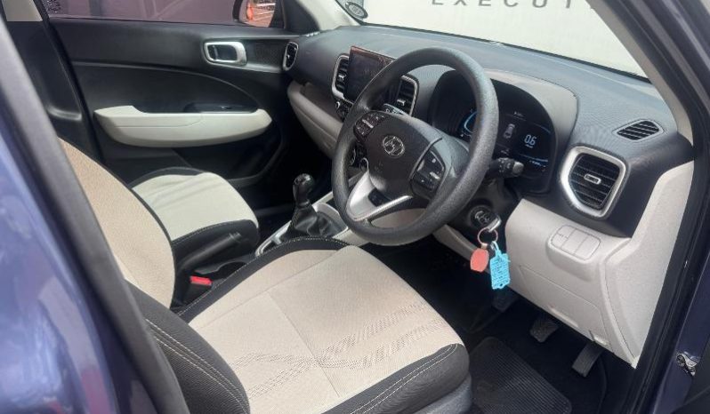
								Hyundai Venue 1.2 Motion full									