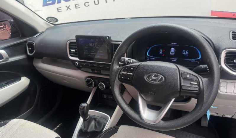 
								Hyundai Venue 1.2 Motion full									