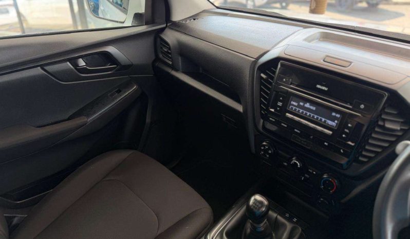 
								ISUZU D-MAX D-MAX 1.9 Ddi L 4X4 D/C P/U full									