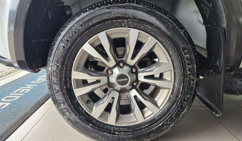 
								ISUZU D-MAX D-MAX 250 HO HI-RIDE A/T D/C P/U full									