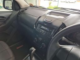 
										ISUZU D-MAX D-MAX 250 HO HI-RIDE A/T D/C P/U full									