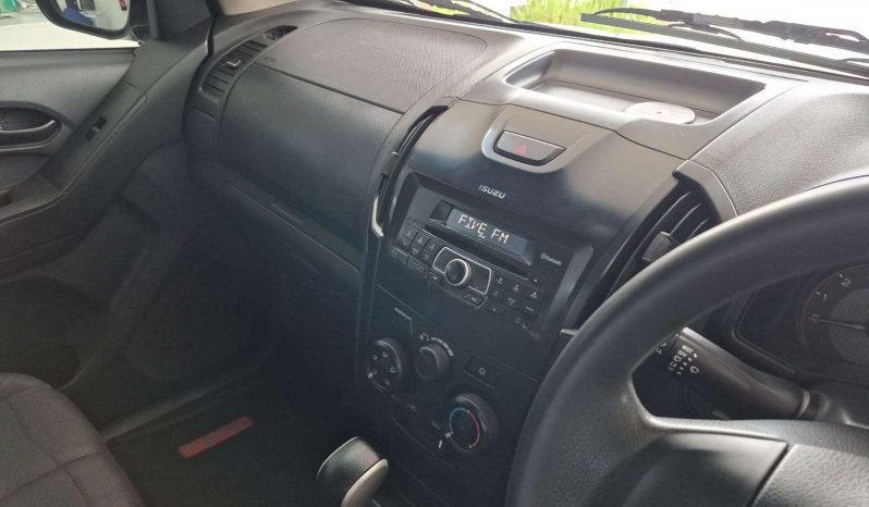 
								ISUZU D-MAX D-MAX 250 HO HI-RIDE A/T D/C P/U full									
