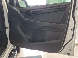 
										ISUZU D-MAX D-MAX 250 HO HI-RIDE A/T D/C P/U full									
