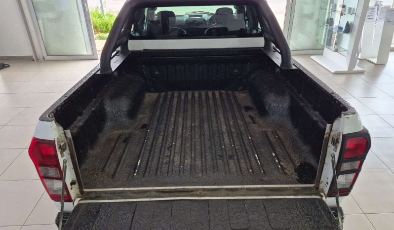
								ISUZU D-MAX D-MAX 250 HO HI-RIDE A/T D/C P/U full									
