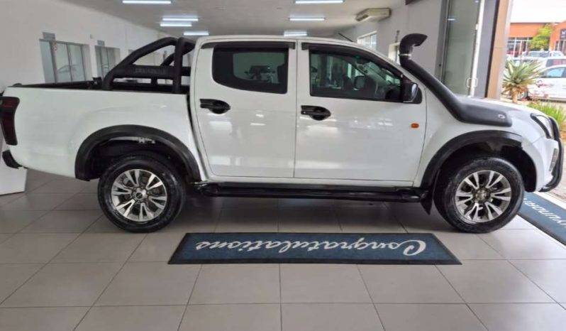 
								ISUZU D-MAX D-MAX 250 HO HI-RIDE A/T D/C P/U full									
