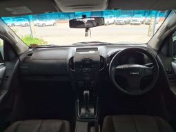 
										ISUZU D-MAX D-MAX 250 HO HI-RIDE A/T D/C P/U full									