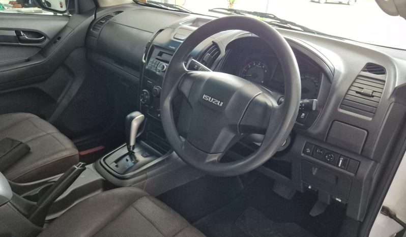
								ISUZU D-MAX D-MAX 250 HO HI-RIDE A/T D/C P/U full									