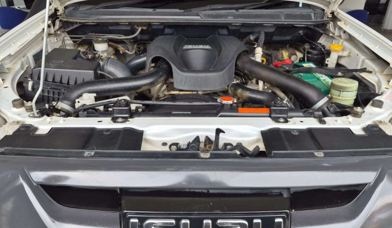 
								ISUZU D-MAX D-MAX 250 HO HI-RIDE A/T D/C P/U full									
