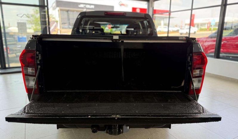 
								ISUZU D-MAX D-MAX 250 HO HI-RIDE A/T D/C P/U full									