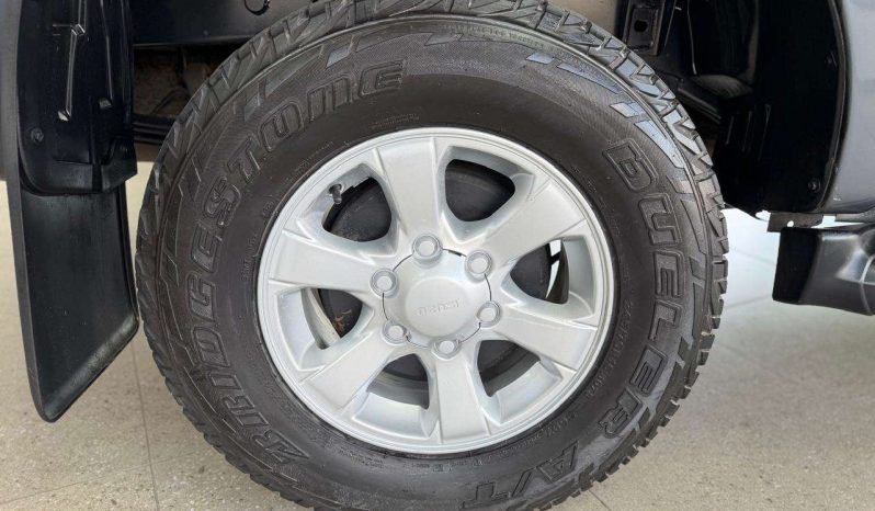 
								ISUZU D-MAX D-MAX 250 HO HI-RIDE A/T D/C P/U full									