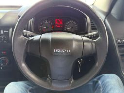 
										ISUZU D-MAX D-MAX 250 HO HI-RIDE A/T D/C P/U full									