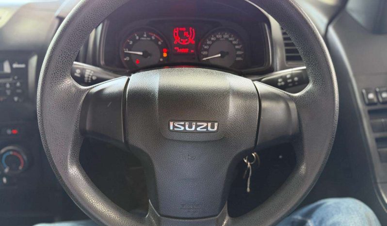 
								ISUZU D-MAX D-MAX 250 HO HI-RIDE A/T D/C P/U full									