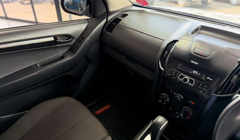 
								ISUZU D-MAX D-MAX 250 HO HI-RIDE A/T D/C P/U full									