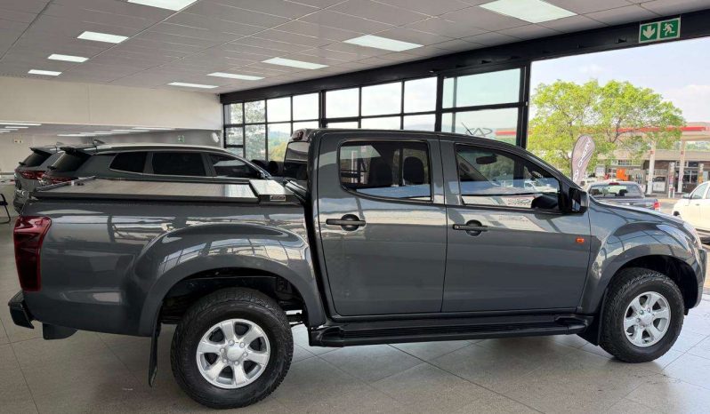 
								ISUZU D-MAX D-MAX 250 HO HI-RIDE A/T D/C P/U full									