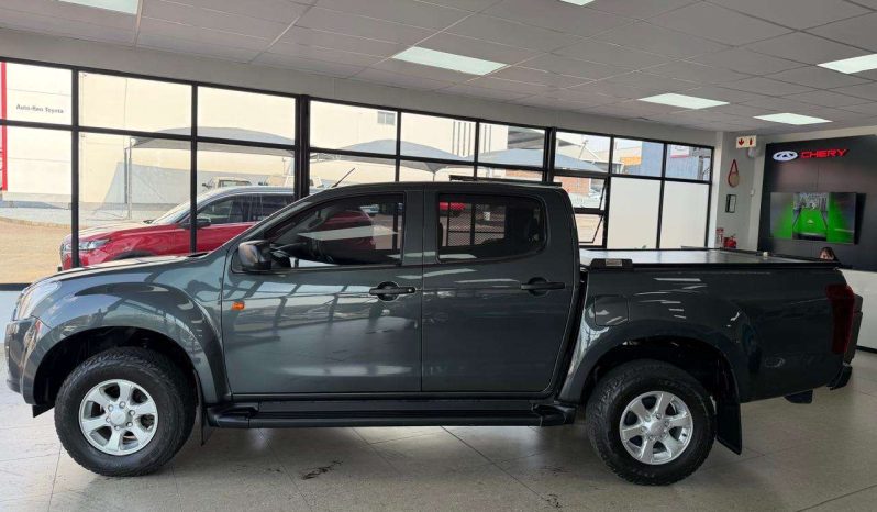 
								ISUZU D-MAX D-MAX 250 HO HI-RIDE A/T D/C P/U full									
