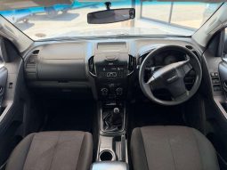 
										ISUZU D-MAX D-MAX 250 HO HI-RIDE D/C P/U full									