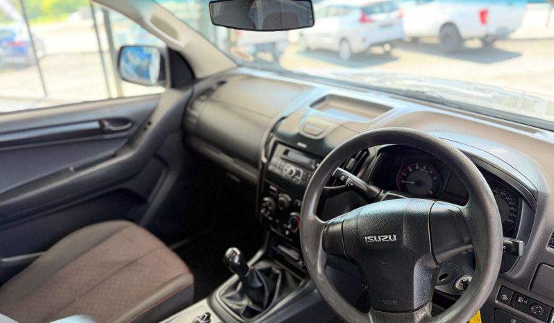 
								ISUZU D-MAX D-MAX 250 HO HI-RIDE D/C P/U full									