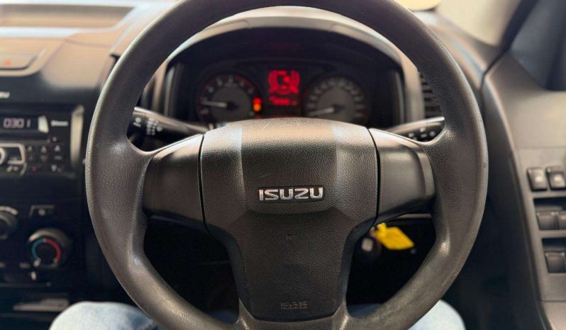 
								ISUZU D-MAX D-MAX 250 HO HI-RIDE D/C P/U full									