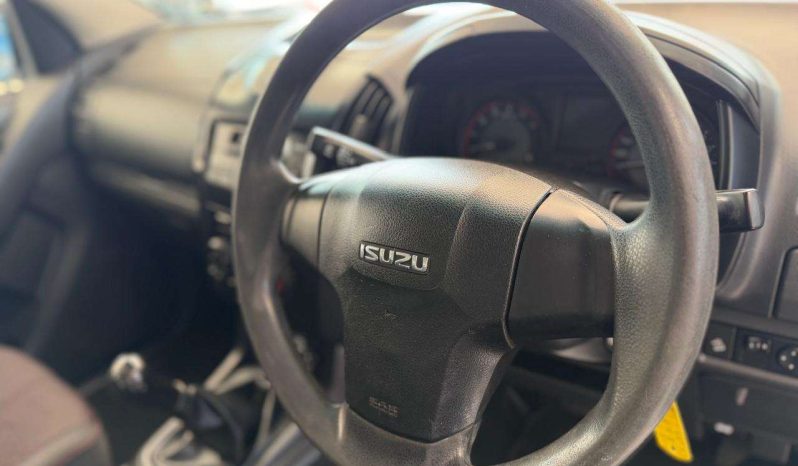 
								ISUZU D-MAX D-MAX 250 HO HI-RIDE D/C P/U full									