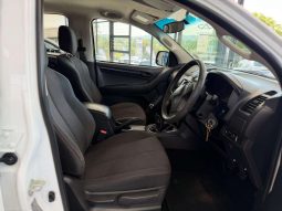 
										ISUZU D-MAX D-MAX 250 HO HI-RIDE D/C P/U full									