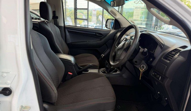 
								ISUZU D-MAX D-MAX 250 HO HI-RIDE D/C P/U full									