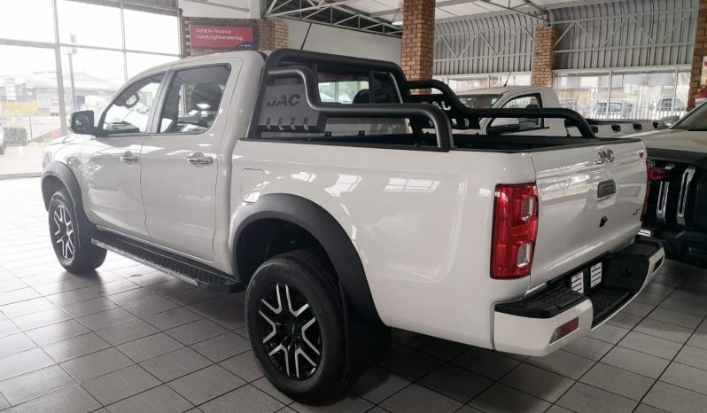 
								JAC T8 2.0 Cti Lux D Cab 4X2 full									