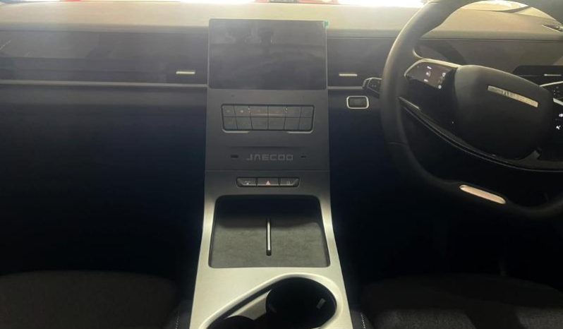
								Jaecoo J5 1.5T Core full									