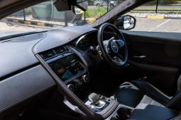 
										Jaguar E-Pace D200 AWD R-Dynamic SE full									