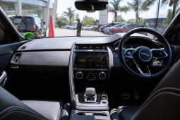 
										Jaguar E-Pace D200 AWD R-Dynamic SE full									