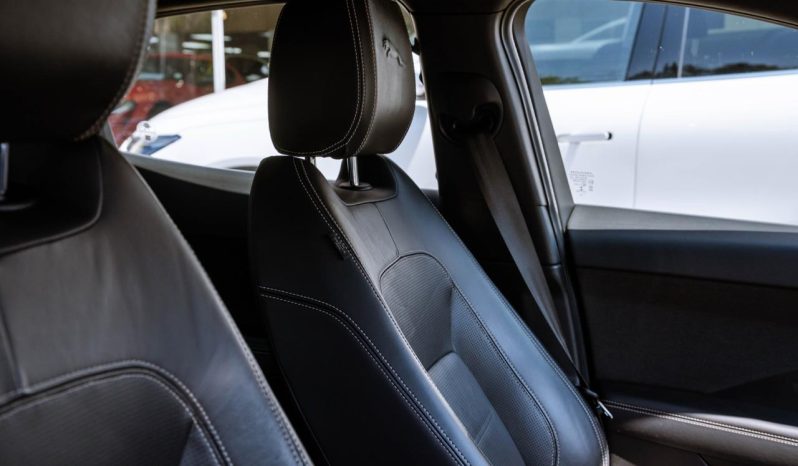 
								Jaguar E-Pace D200 AWD R-Dynamic SE full									