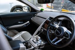 
										Jaguar E-Pace D200 AWD R-Dynamic SE full									