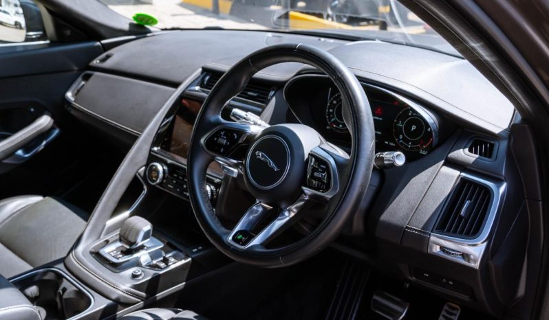 
								Jaguar E-Pace D200 AWD R-Dynamic SE full									