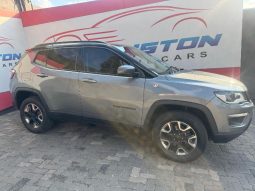 
										Jeep Compass 2.4 Trailhawk At full									