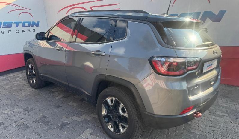 
								Jeep Compass 2.4 Trailhawk At full									