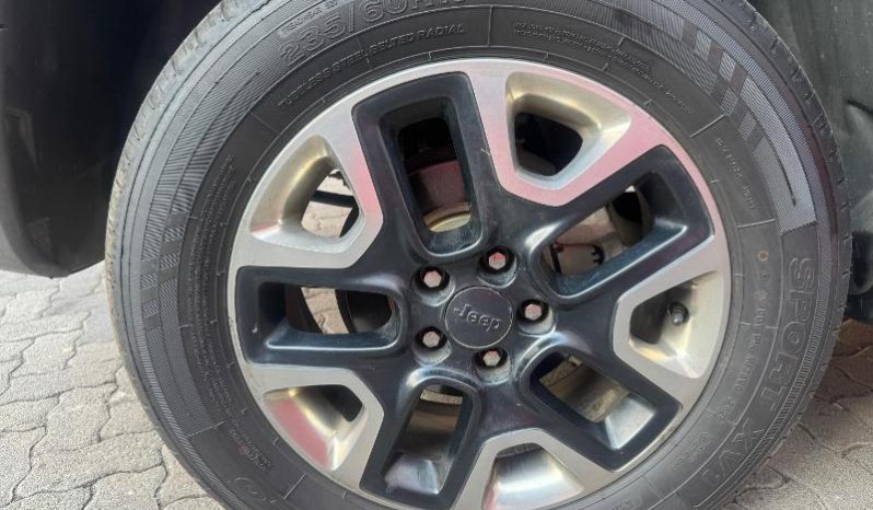 
								Jeep Compass 2.4 Trailhawk At full									